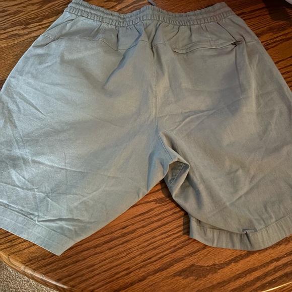 Lululemon 🤩🍋 Men's Light blue Casual Shorts - Picture 3 of 4